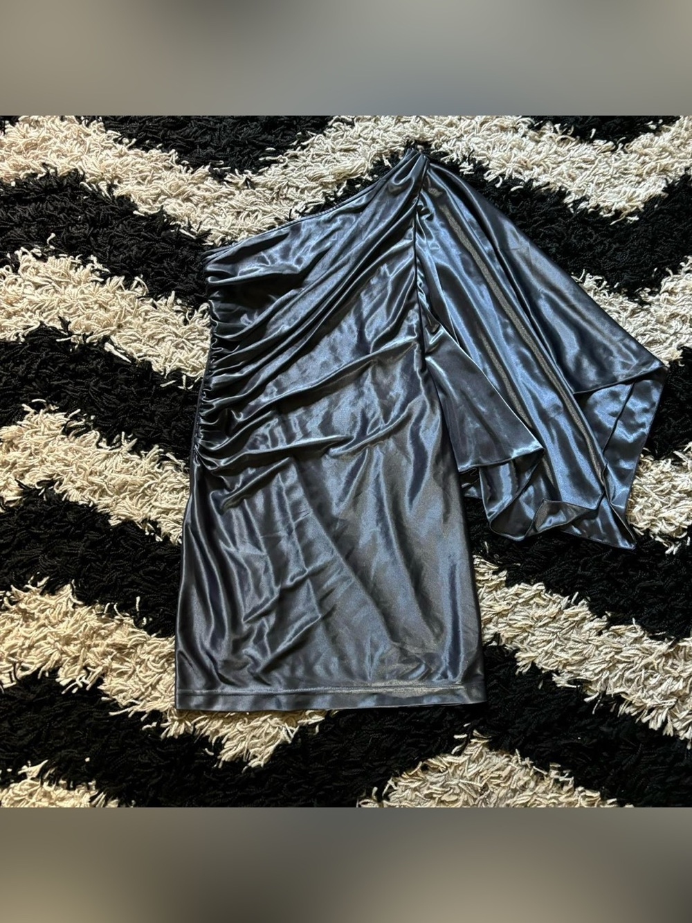 Hailey Logan by Adrianna Papell Silver Ruched One Shoulder Bell Sleeve Dress XS